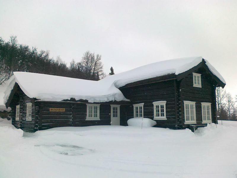 Blazerbu Four-Bedroom Chalet Myro Екстер'єр фото
